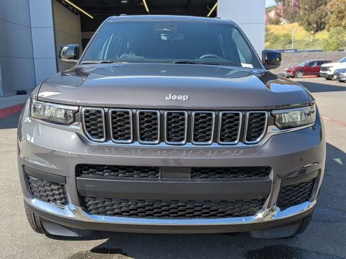 New 2026 Jeep Grand Cherokee L Laredo image 11