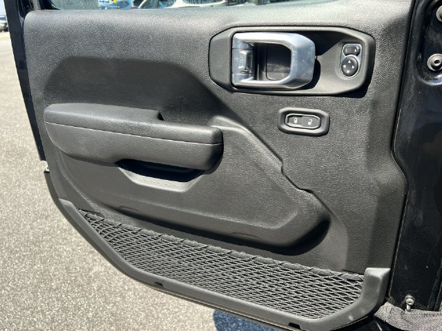 Used 2022 Jeep Gladiator Sport AWD/4WD image 31