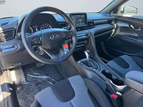 Used 2019 Hyundai Veloster 2.0 image 10