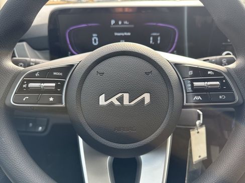 New 2026 Kia Seltos LX image 17