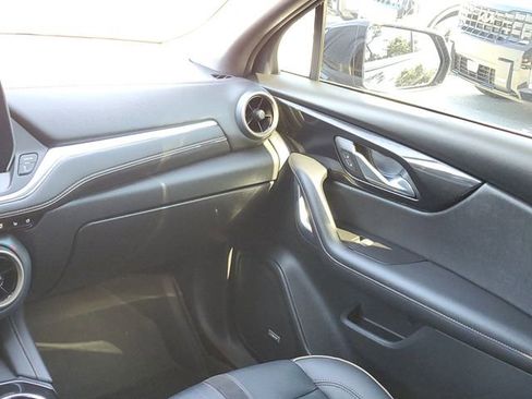 Used 2023 Chevrolet Blazer Premier w/ Driver Confidence II Package image 11