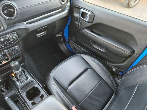 Used 2021 Jeep Wrangler Sahara w/ Safety Group image 12