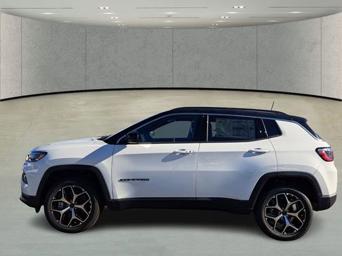 New 2026 Jeep Compass Limited image 8