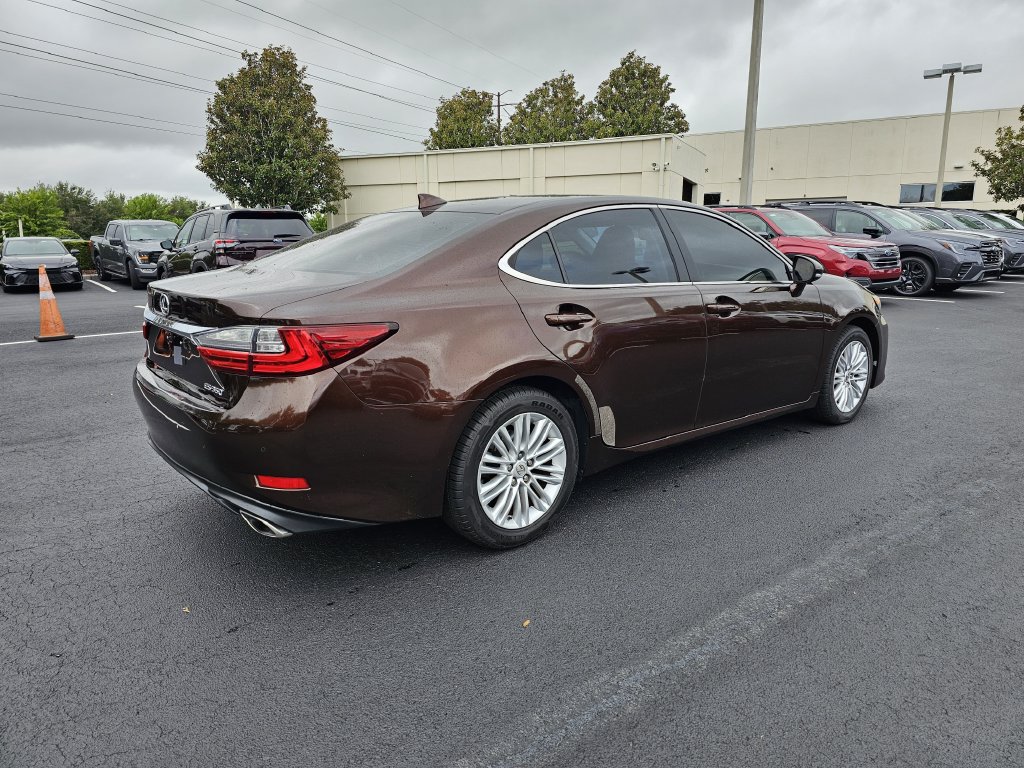 Used 2016 Lexus ES 350 w/ Premium Package w/Wood Trim FWD image 3