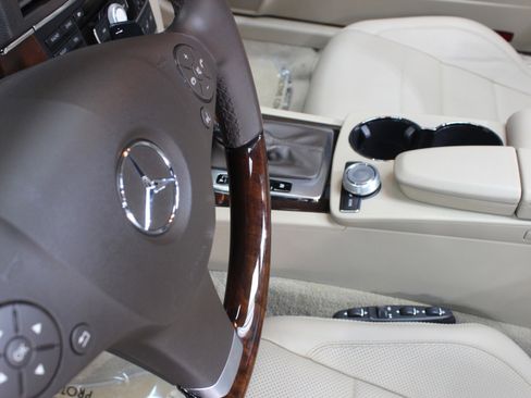 Used 2011 Mercedes-Benz E 550 Cabriolet image 41