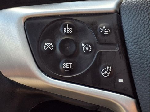 Used 2023 GMC Acadia SLT w/ Technology Package AWD/4WD image 26