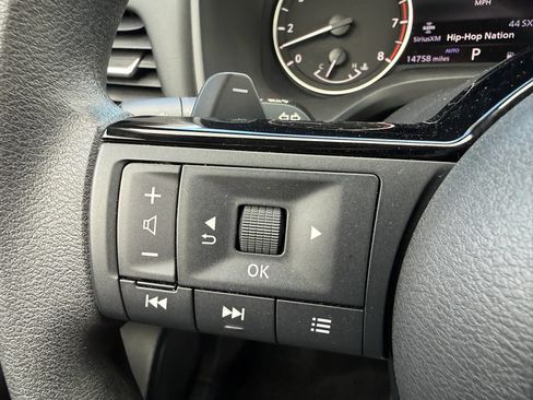 Used 2023 Nissan Rogue SV AWD/4WD image 30