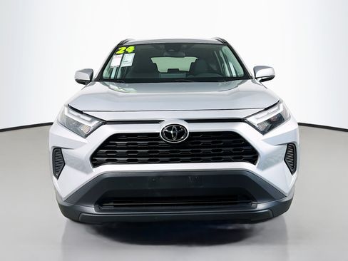 Used 2024 Toyota RAV4 XLE FWD image 11