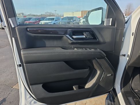 New 2026 GMC Yukon XL Elevation w/ LPO, Floor Liner Package image 22