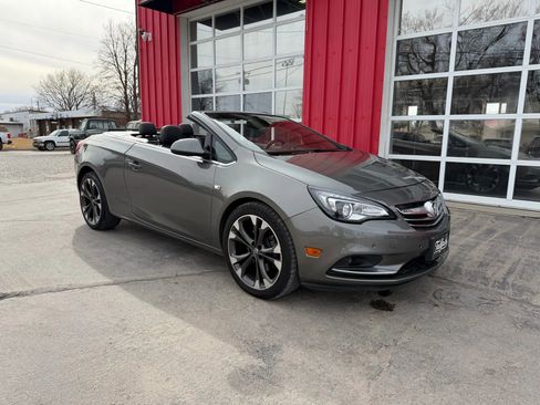 Used 2017 Buick Cascada Premium image 4