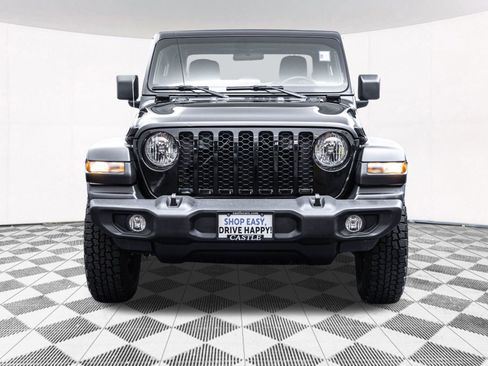 Used 2021 Jeep Gladiator Sport image 17