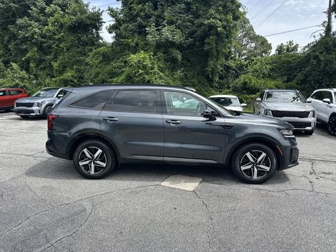Certified 2022 Kia Sorento S w/ Panoramic Sunroof Package FWD image 5