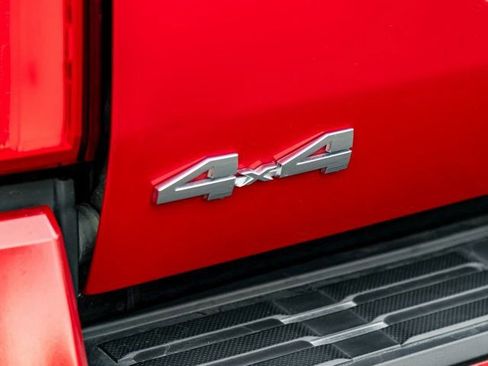 Used 2024 Toyota Tacoma SR5 image 11