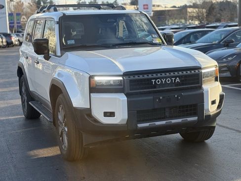 Certified 2025 Toyota Land Cruiser Base image 12