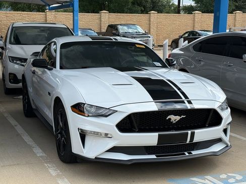 Used 2022 Ford Mustang GT Premium w/ Equipment Group 401A RWD image 3