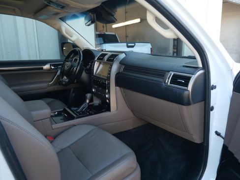 Certified 2021 Lexus GX 460 Luxury w/ Sport Design Package image 17