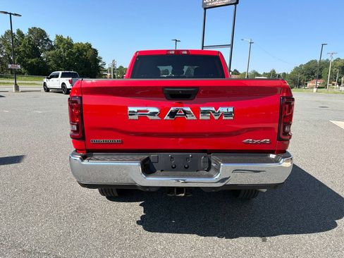 Used 2026 RAM 2500 Big Horn AWD/4WD image 8