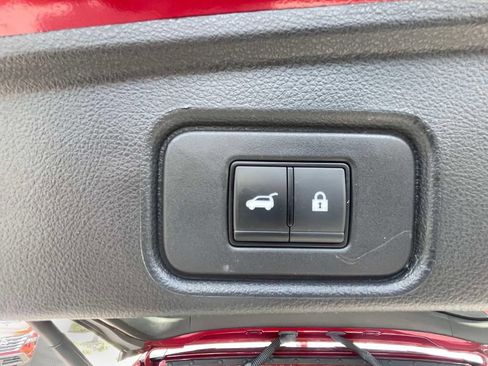 Used 2023 Nissan Pathfinder SL w/ Lighting Package (N92) AWD/4WD image 11
