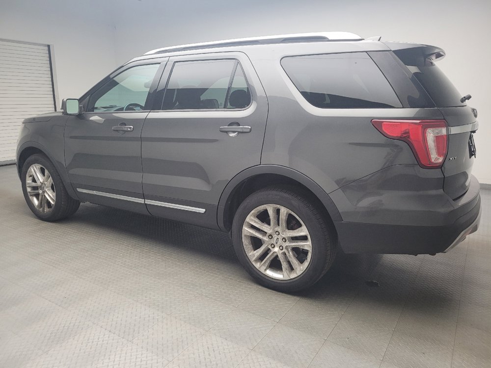 Used 2016 Ford Explorer XLT w/ Equipment Group 202A AWD/4WD image 3