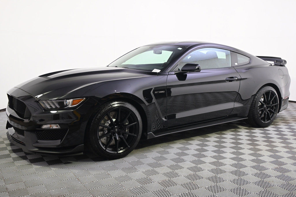 Used 2018 Ford Mustang Shelby GT350 w/ Electronics Package RWD image 2
