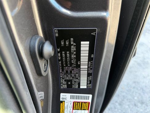 Used 2025 Toyota Sienna XLE w/ XLE Plus Package image 31