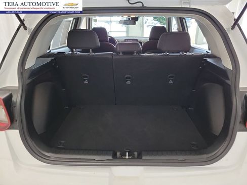 Used 2022 Hyundai Venue SEL FWD image 19