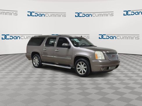 Used 2012 GMC Yukon XL Denali AWD/4WD image 2