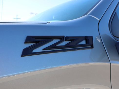 Used 2025 Chevrolet Silverado 1500 Custom Trail Boss w/ Dark Appearance Package image 10