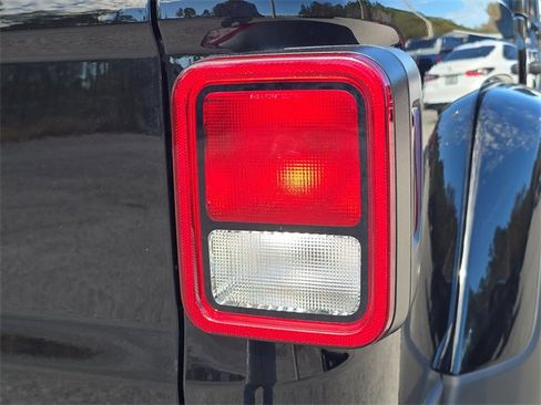 Used 2025 Jeep Gladiator Nighthawk image 8