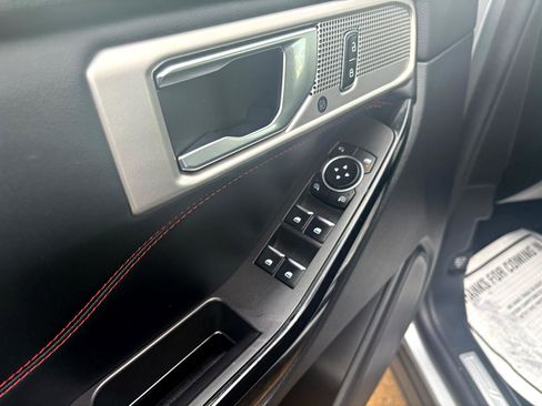 Used 2023 Ford Explorer ST-Line w/ Class IV Trailer Tow Package image 13