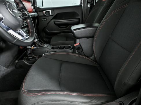 Used 2018 Jeep Wrangler Unlimited Rubicon image 16