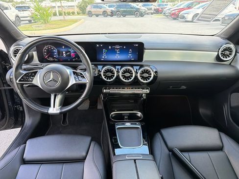 Used 2025 Mercedes-Benz CLA 250 4MATIC image 34
