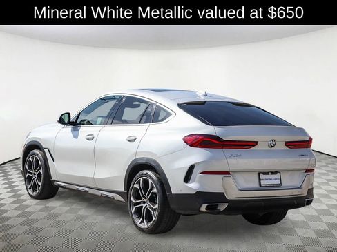 Used 2023 BMW X6 xDrive40i w/ Climate Comfort Package image 7