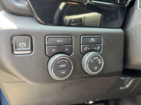 Used 2024 Chevrolet Silverado 1500 LT AWD/4WD image 19