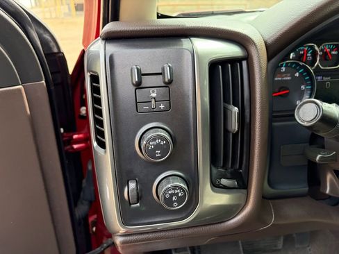 Used 2018 Chevrolet Silverado 1500 LT w/ All Star Edition AWD/4WD image 25