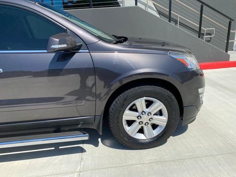 Used 2014 Chevrolet Traverse LT w/ LPO, 'HIT The Road' Package FWD image 23