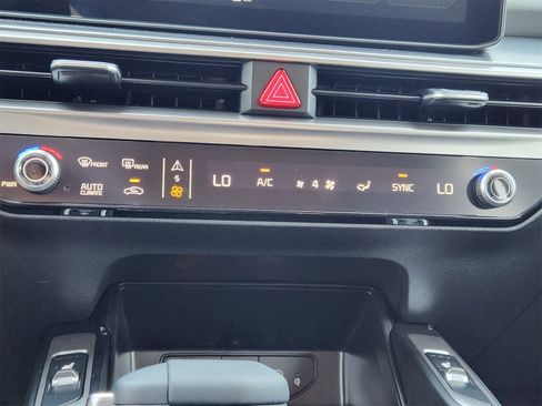 New 2026 Kia Sorento S w/ S Panoramic Sunroof Package image 18