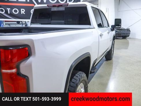 Used 2024 Chevrolet Silverado 2500 LTZ w/ LTZ Convenience Package image 31