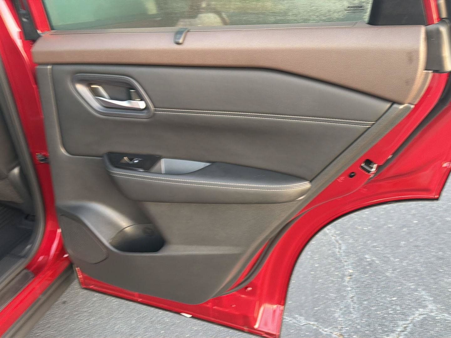 Used 2023 Nissan Rogue SL w/ SL Premium Package FWD image 15