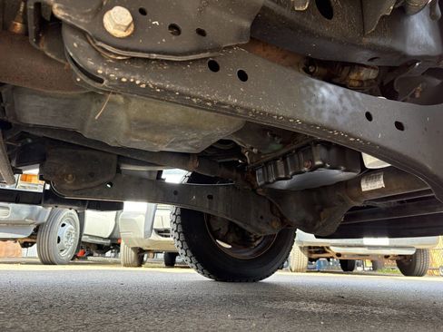 Used 2017 Ford F550 4x4 SuperCab Super Duty image 40