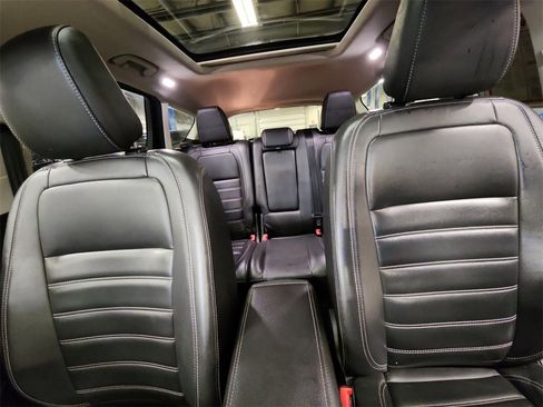 Used 2019 Ford Escape SEL image 33