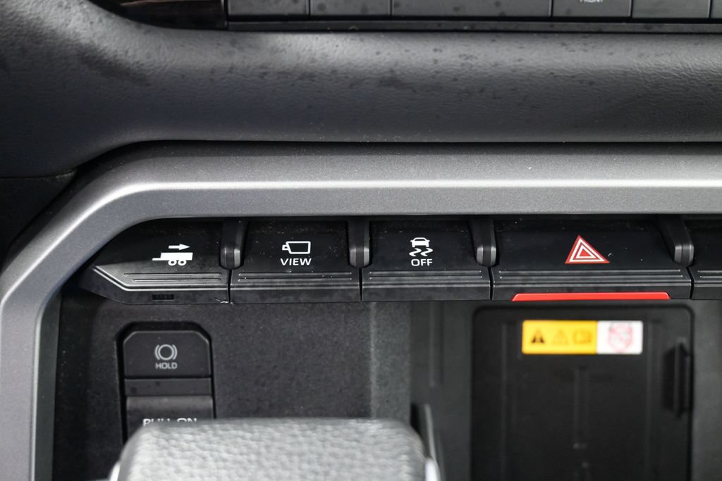 Used 2024 Toyota Tundra Platinum AWD/4WD image 24