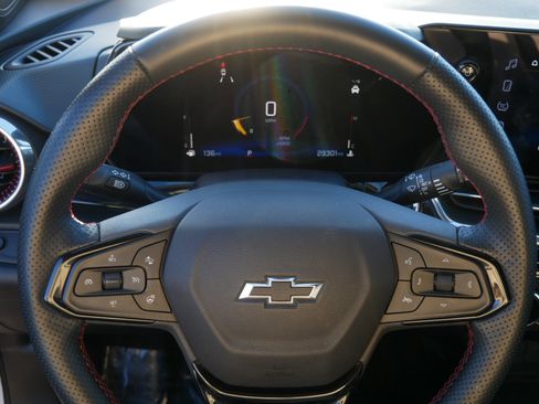 Used 2024 Chevrolet Trax RS w/ Sunroof Package image 25