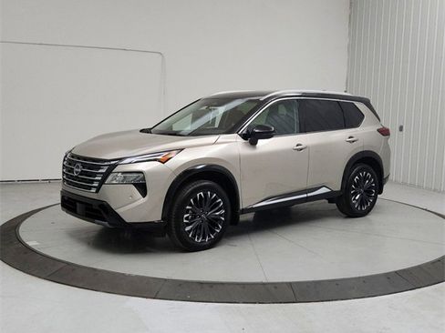 New 2026 Nissan Rogue Platinum w/ Platinum Premium Package image 3