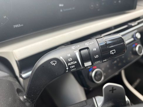 Used 2025 Hyundai Tucson Limited FWD image 31