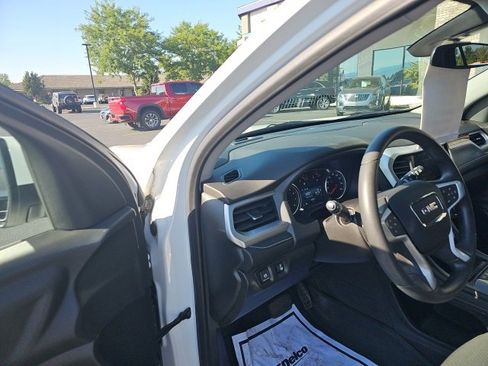 Used 2023 GMC Acadia SLE w/ Driver Convenience Package image 36