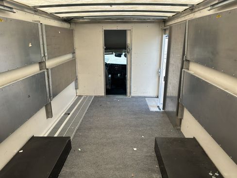 Used 2022 Chevrolet Express 3500 w/ Power Convenience Package RWD image 15