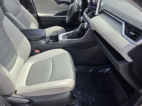 Used 2023 Toyota RAV4 XLE Premium FWD image 19