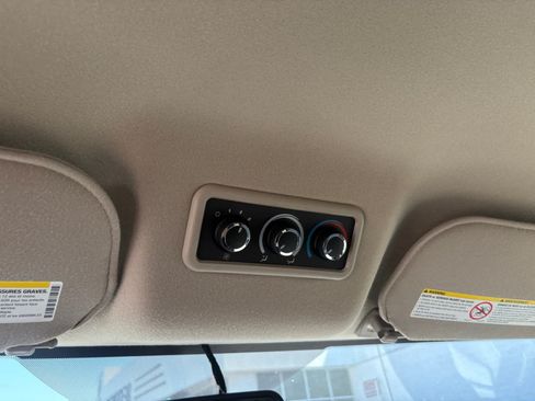 Used 2023 Chevrolet Express 3500 LS RWD image 23