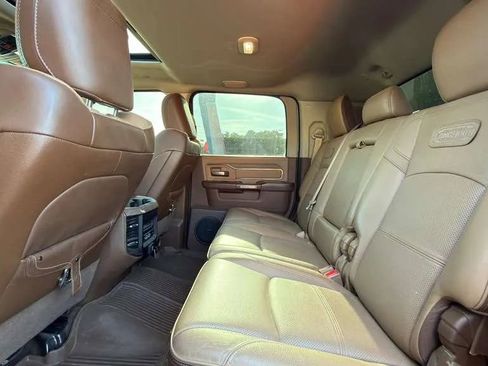Used 2022 RAM 3500 Limited AWD/4WD image 57